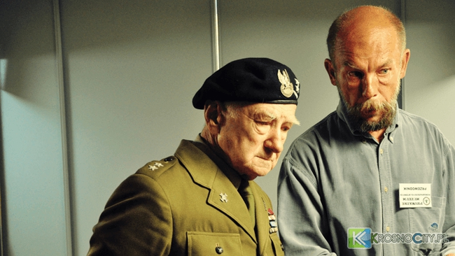 Po lewej Porucznik Henryk Atemborski