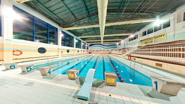 Pływalnia przy ul. Sportowa 8.