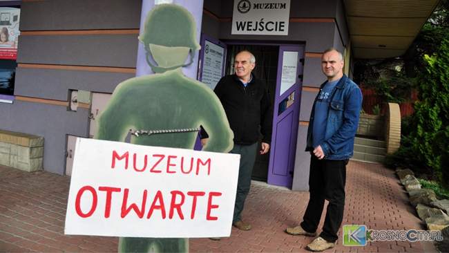 Adam Sikorski (TVP Historia) i Lesław Wilk (Prywatne (Muzeum Podkarpackich Pól Bitewnych)