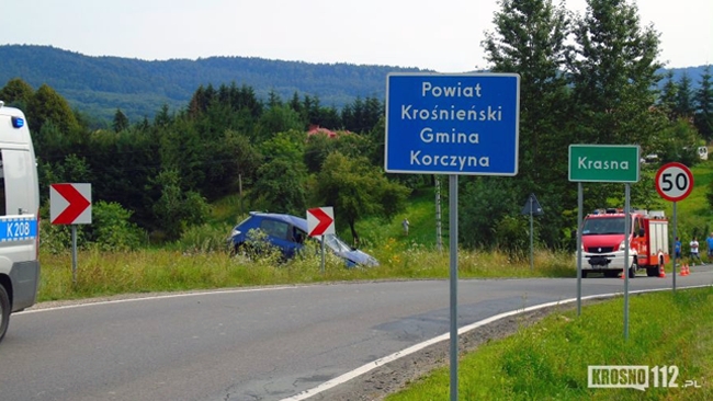 Dachowanie samochodu na niebezpiecznym zakręcie. Zdarzenie z 2 sierpnia 2015 roku.