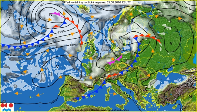 W nocy z poniedziałku na wtorek może popadać i zagrzmieć. Początek tygodnia będzie gorący.