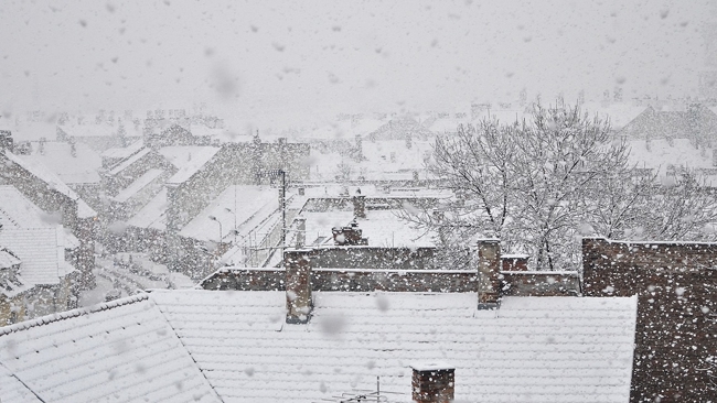 W piątek wietrznie, weekend z przelotnym śniegiem.