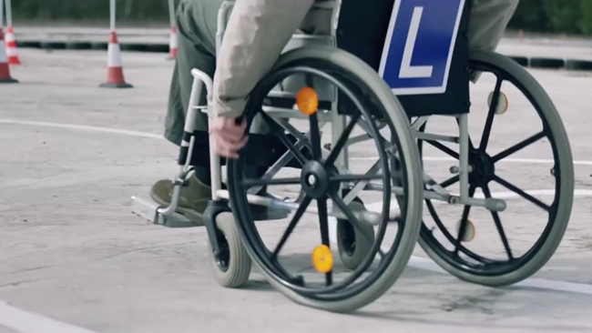 Godzina jazdy na wózku - kampania społeczna Akademii Auto Świat