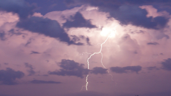 W środę możliwe burze, czwartek bez wyładowań, ale może jeszcze popadać.