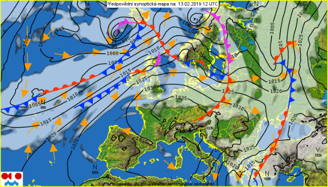 W środę w strefie frontu ciepłego popada najpierw śnieg, potem deszczu. Czwartek ciepły, ale nadal pochmurny i wilgotny.
