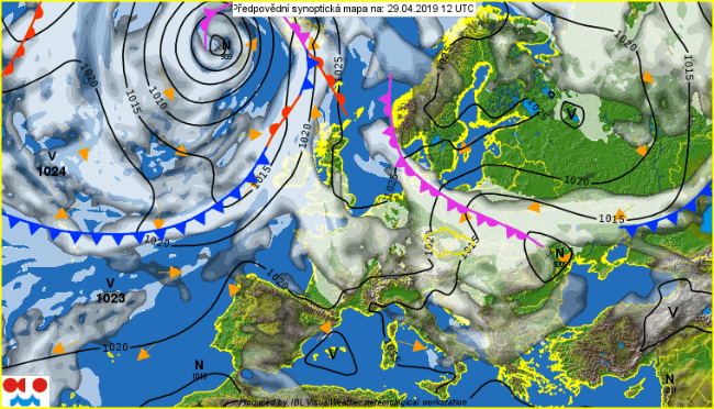Po gorącym, wietrznym i słonecznym piątku oraz parnej sobocie koniec tygodnia przyniesie ochłodzenie i opady deszczu.