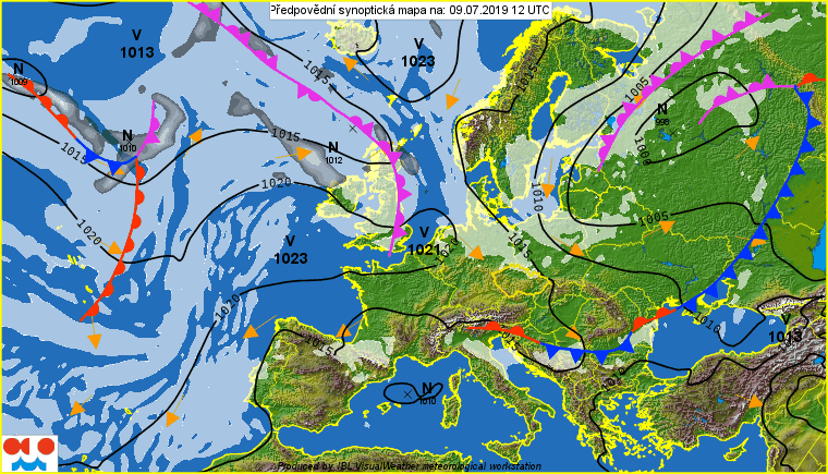 Od wtorku przenikliwy chłód. Wystąpią również przelotne opady deszczu i porywisty wiatr.