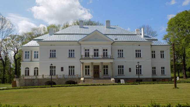 Pałac Stawiarskich w Jedliczu.