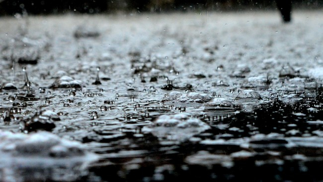 W wigilijny wieczór bez śniegu, będzie za to... deszcz. Za oknami pochmurno i 7°C.
