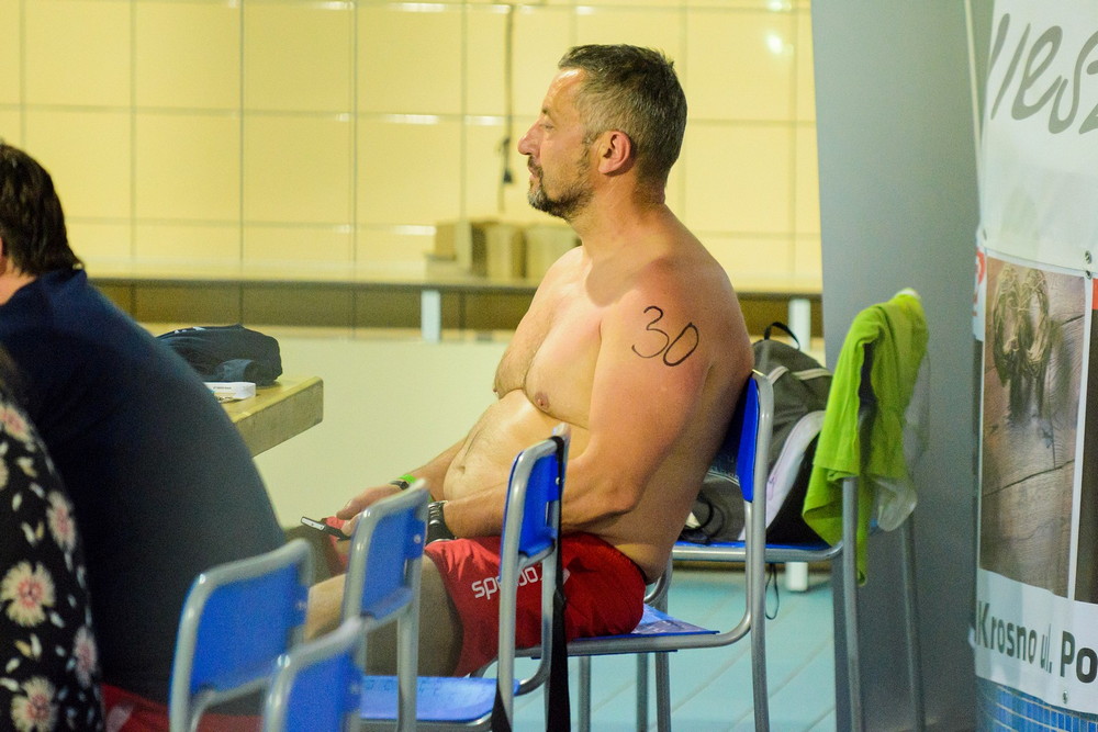 2. Nocny Charytatywny Maraton Pływacki. Fot. Karol Słomka