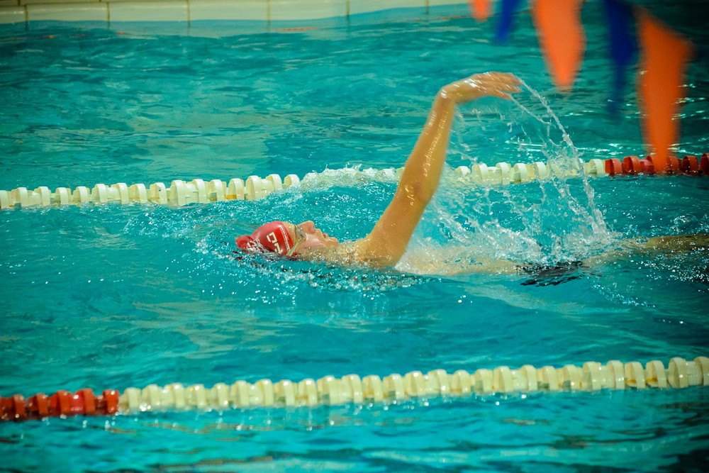 2. Nocny Charytatywny Maraton Pływacki. Fot. Karol Słomka