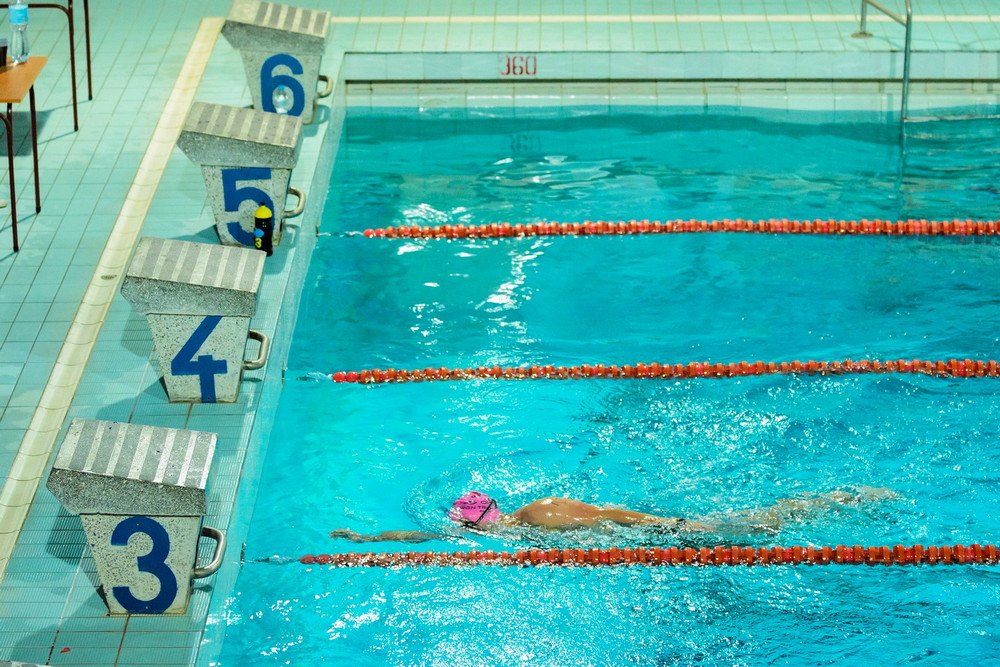 2. Nocny Charytatywny Maraton Pływacki. Fot. Karol Słomka