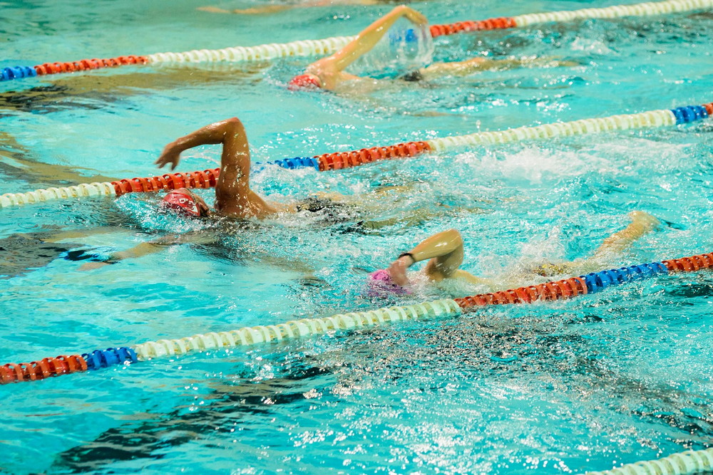 2. Nocny Charytatywny Maraton Pływacki. Fot. Karol Słomka