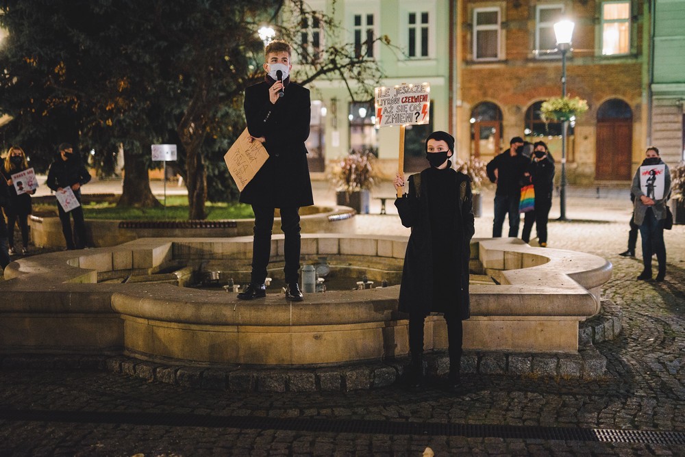 Protest kobiet w Krośnie w sprawie wyroku TK