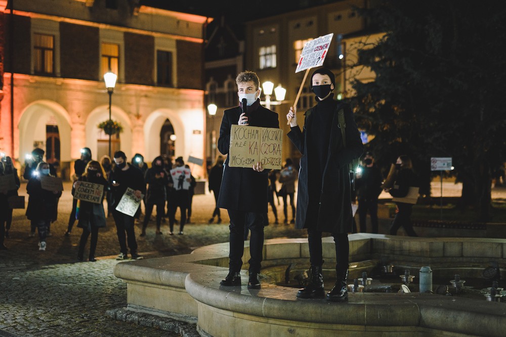 Protest kobiet w Krośnie w sprawie wyroku TK