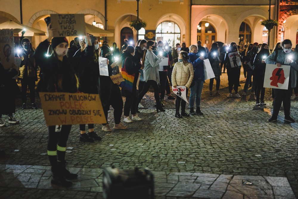 Protest kobiet w Krośnie w sprawie wyroku TK
