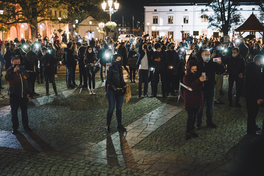 Protest kobiet w Krośnie w sprawie wyroku TK
