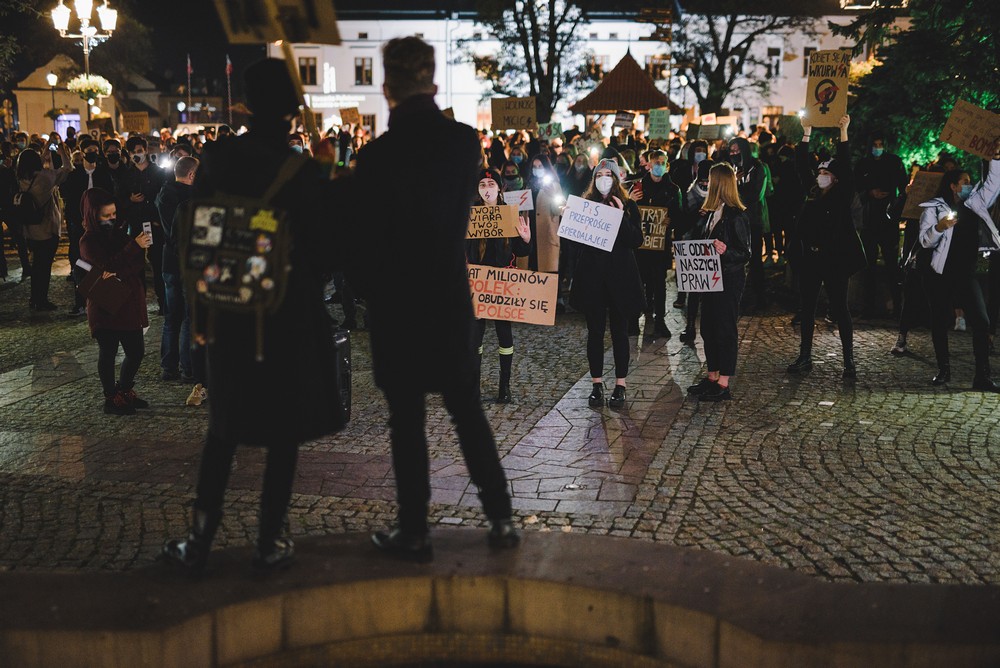 Protest kobiet w Krośnie w sprawie wyroku TK