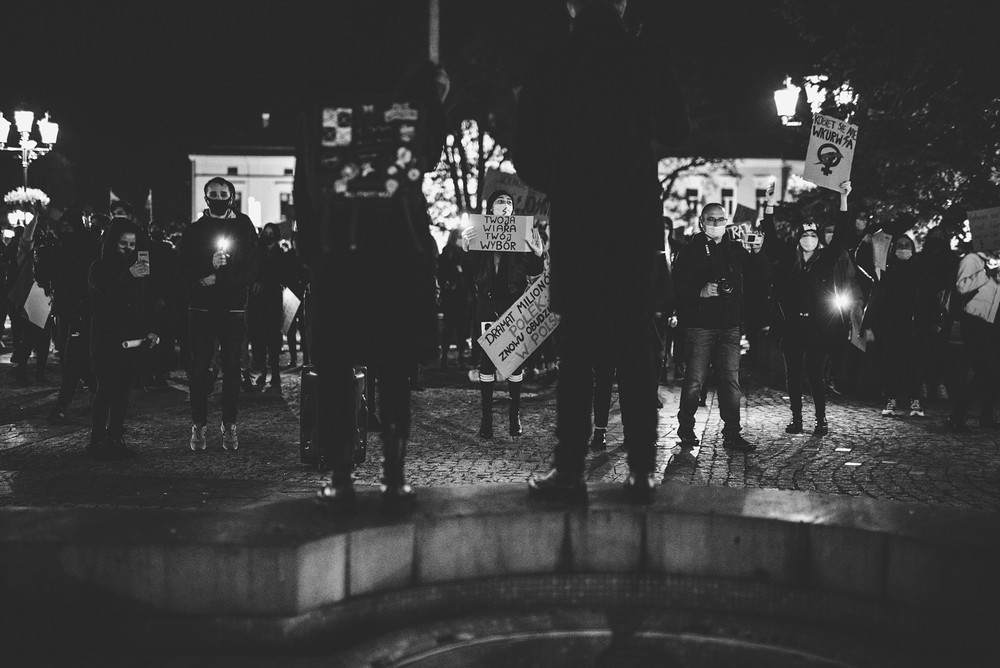 Protest kobiet w Krośnie w sprawie wyroku TK