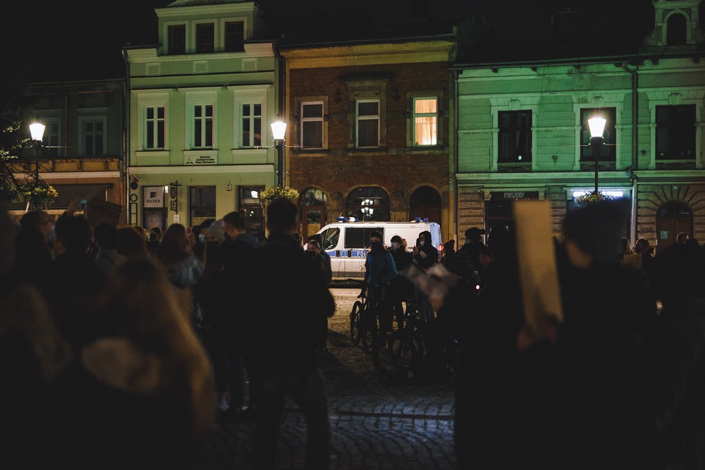 Protest kobiet w Krośnie w sprawie wyroku TK