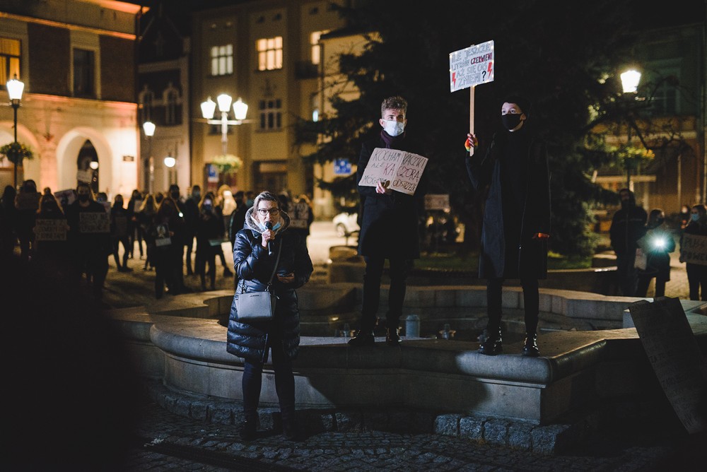 Protest kobiet w Krośnie w sprawie wyroku TK