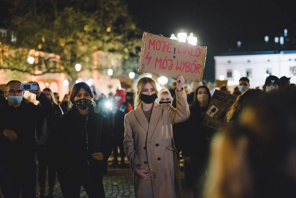 Protest kobiet w Krośnie w sprawie wyroku TK