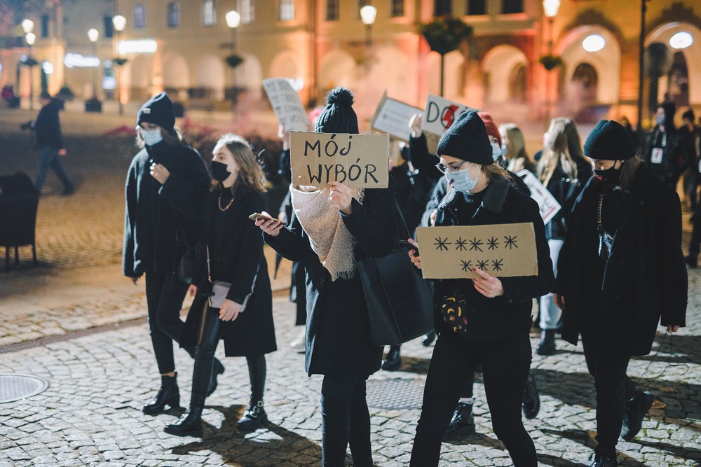 Protest kobiet w Krośnie w sprawie wyroku TK