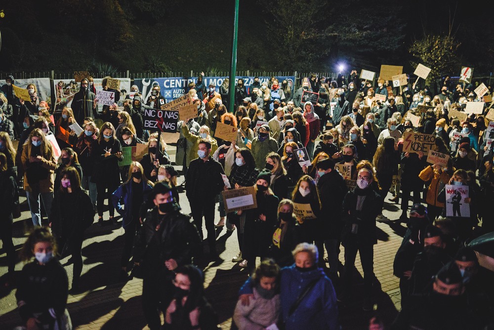 Protest kobiet w Krośnie w sprawie wyroku TK