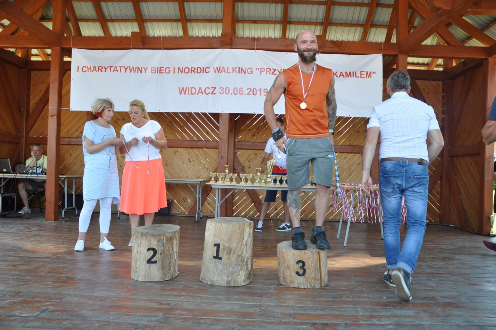 I Charytatywny Bieg oraz marsz Nordic Walking "Przybij Piątkę z Kamilem"