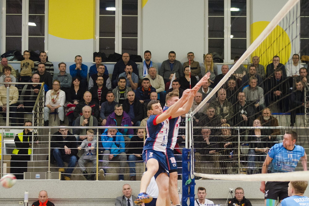 AZS PWSZ Karpaty KHS Krosno - Błękitni Ropczyce. Fot. Tomek Jerzak