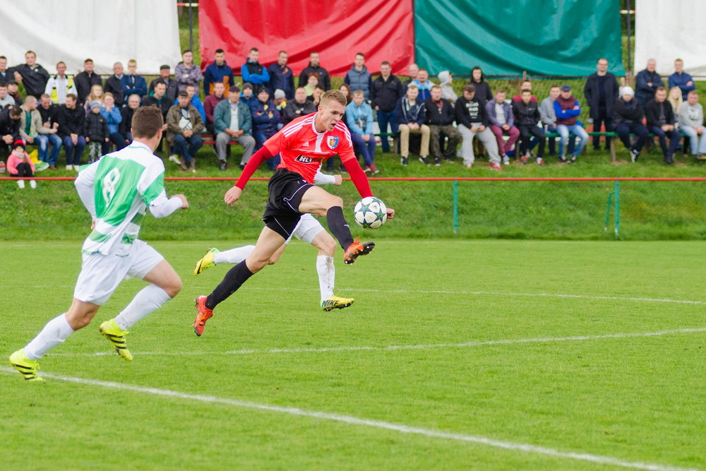 COSMOS NOWOTANIEC - KARPATY KROSNO
