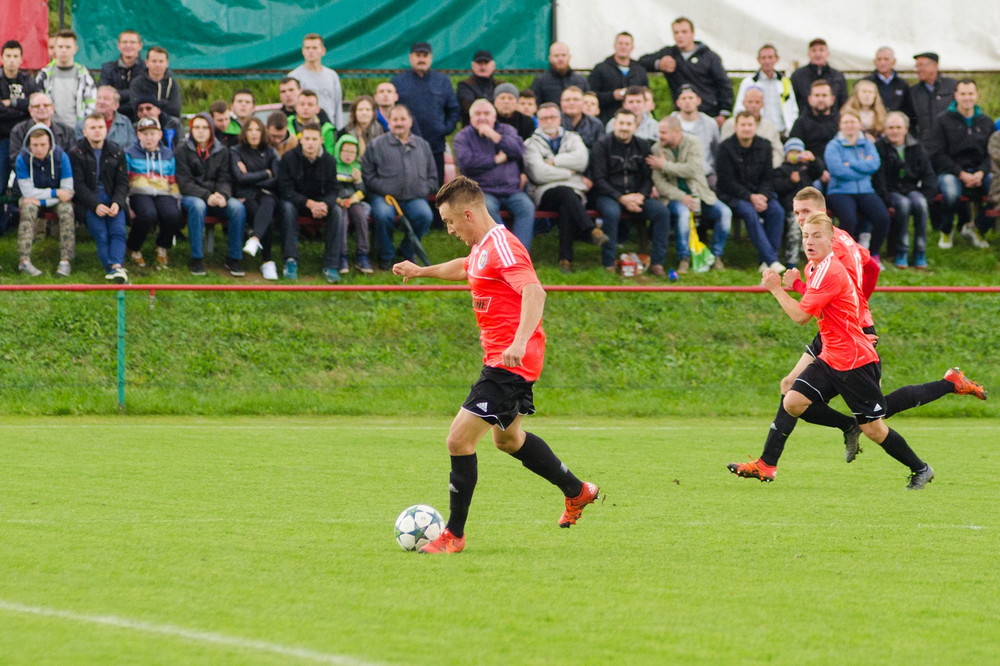 COSMOS NOWOTANIEC - KARPATY KROSNO