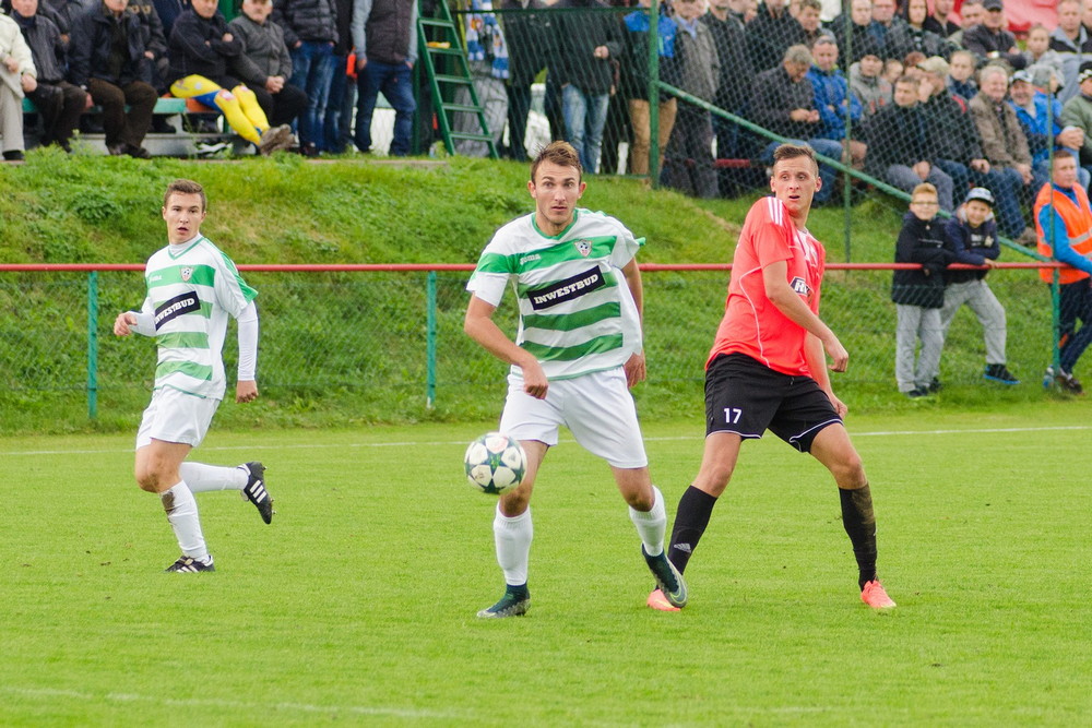 COSMOS NOWOTANIEC - KARPATY KROSNO
