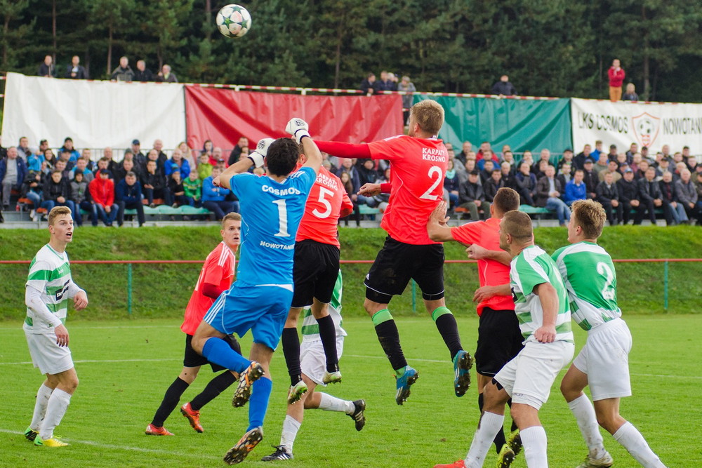 COSMOS NOWOTANIEC - KARPATY KROSNO