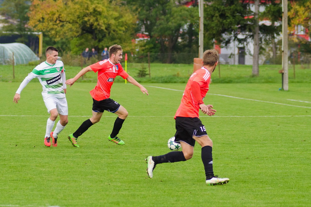 COSMOS NOWOTANIEC - KARPATY KROSNO