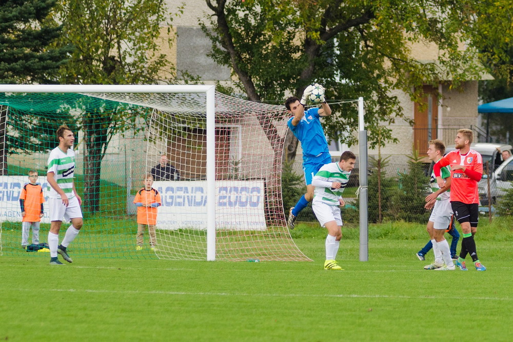 COSMOS NOWOTANIEC - KARPATY KROSNO