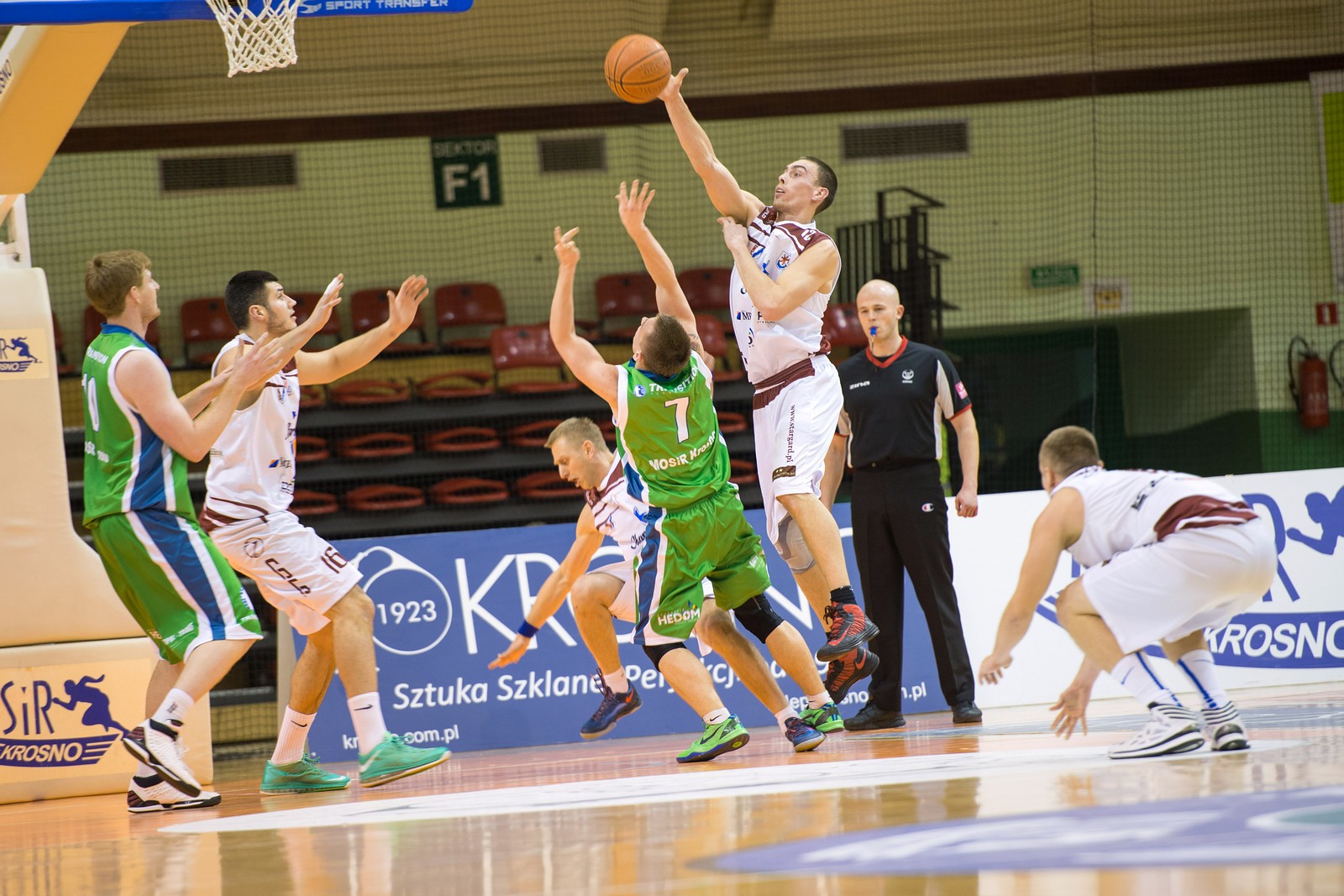 MOSiR PBS Bank KHS Krosno - KS Spójnia Stargard Szczeciński Fot. Łukasz Jaracz