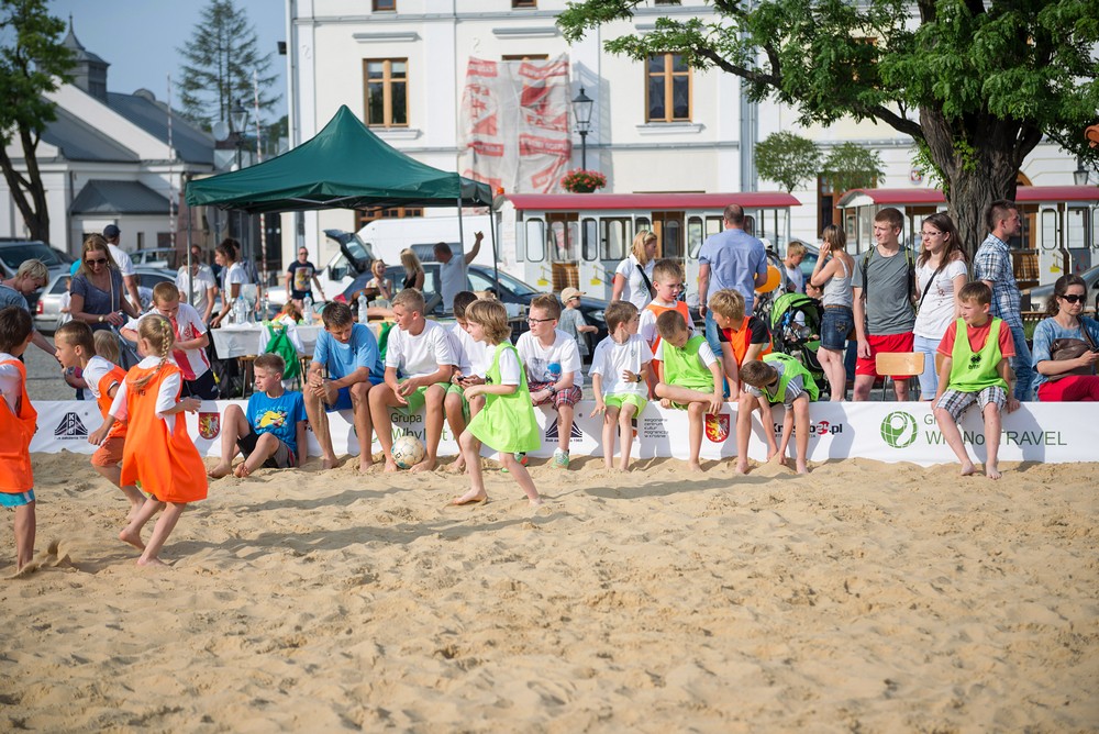 Plaża na krośnieńskim rynku 2014 fot. Łukasz Jaracz