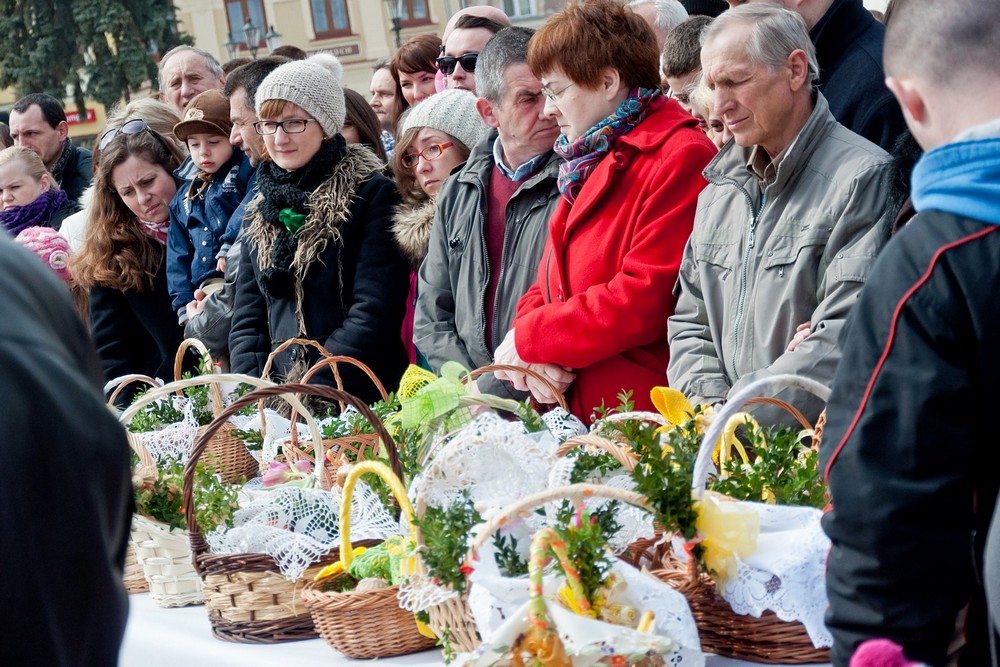 Wielkanocny stół na Rynku Fot. Łukasz Jaracz