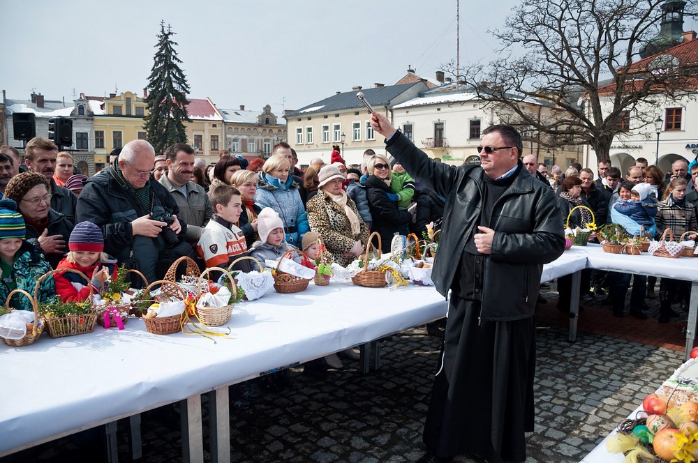 Wielkanocny stół na Rynku Fot. Łukasz Jaracz