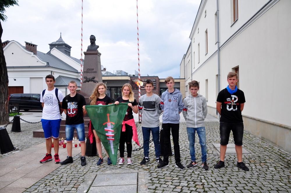 Krosno: Godzina "W". Fot. Piotr Dymiński