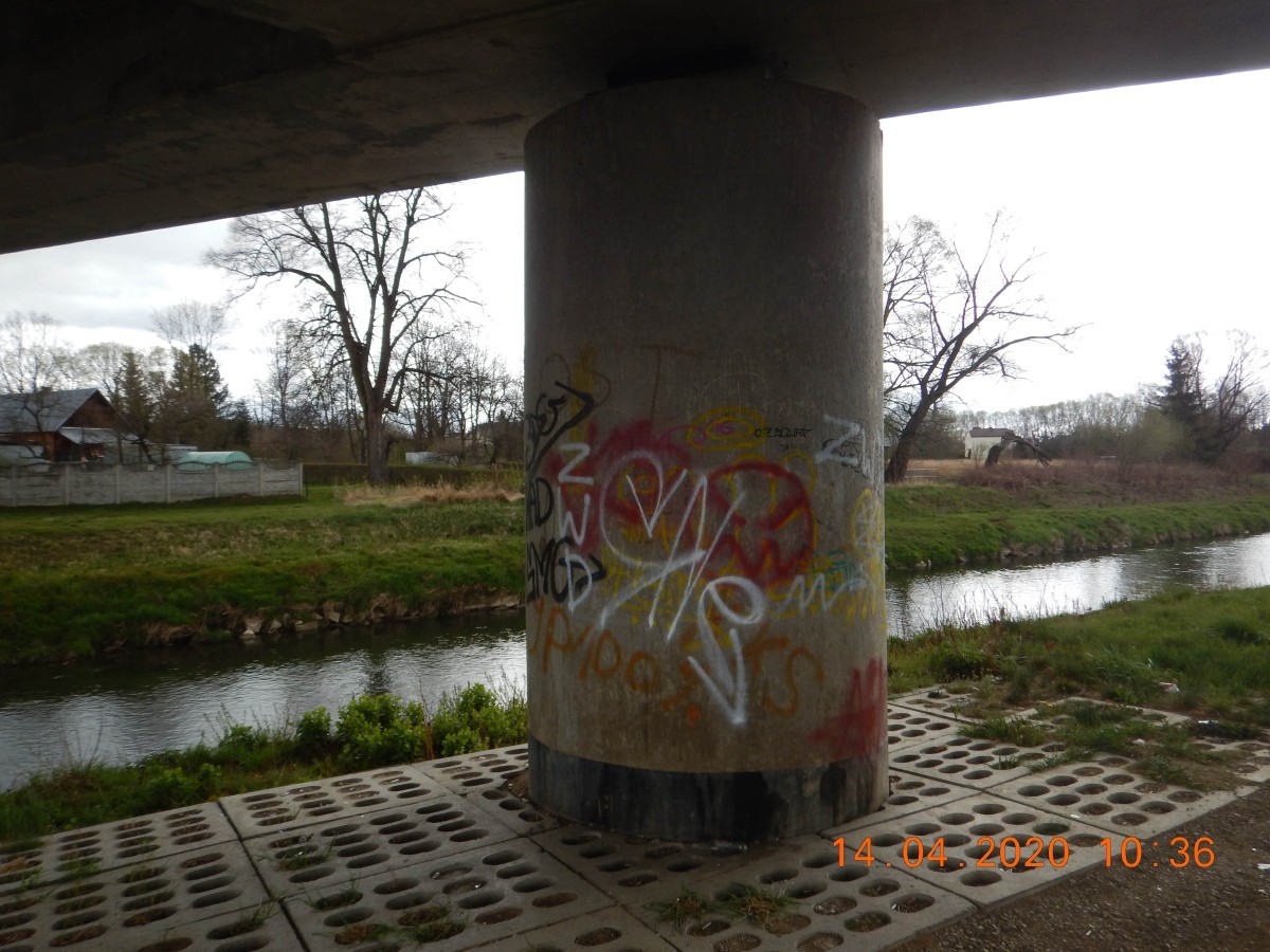 Pseudografficiarze zdewastowali kilka obiektów w Krośnie