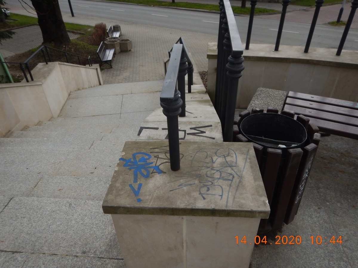 Pseudografficiarze zdewastowali kilka obiektów w Krośnie