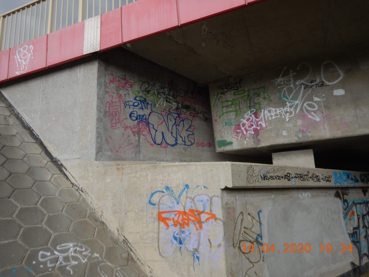 Pseudografficiarze zdewastowali kilka obiektów w Krośnie