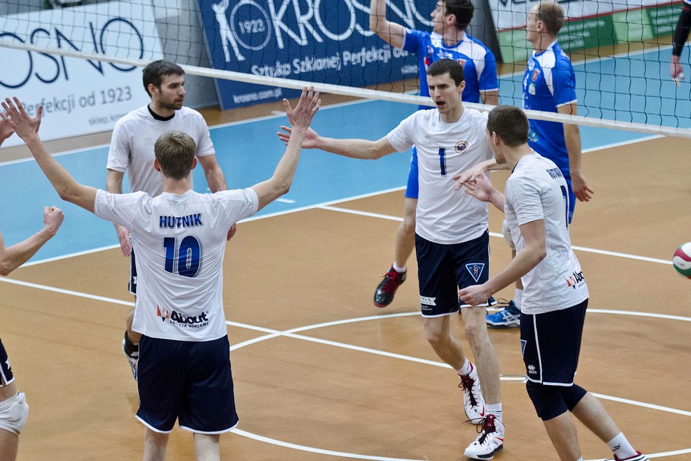 Siatkówka:Karpaty Krosno - UKS HUTNIK Kraków fot. Karol Słomka