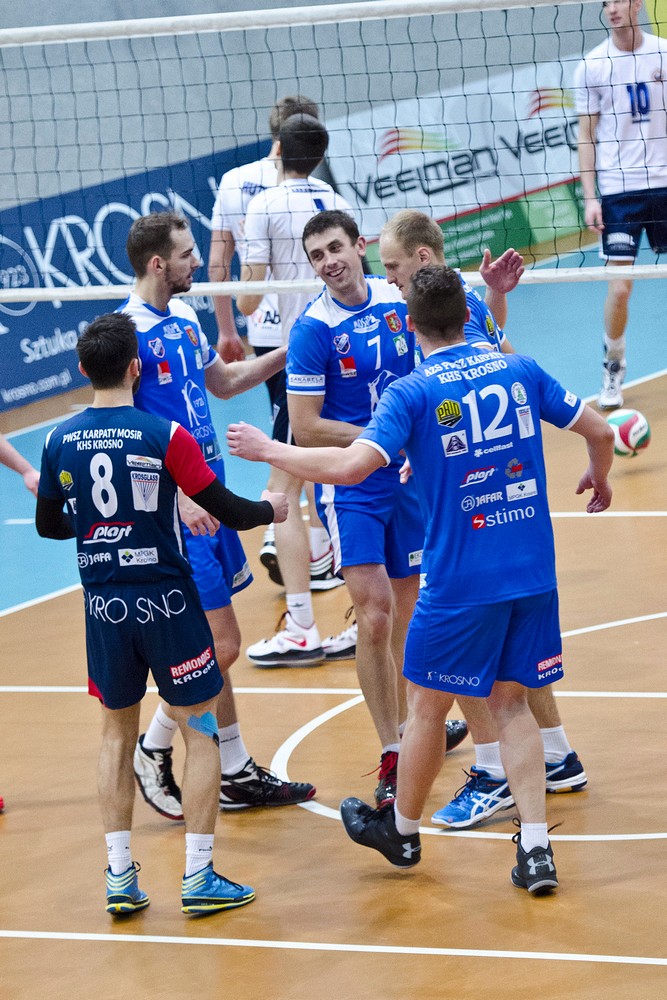 Siatkówka:Karpaty Krosno - UKS HUTNIK Kraków fot. Karol Słomka