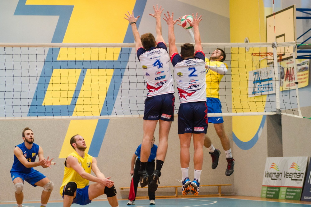 KROSNO GLASS KARPATY PWSZ - ASPS AVIA ŚWIDNIK