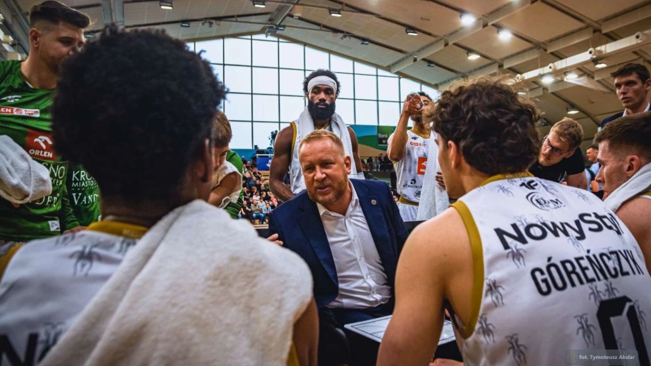 Miasto Szkła podejmuje mistrza z Zielonej Góry