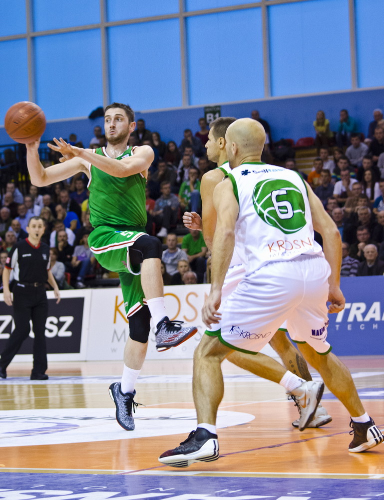 KOSZYKÓWKA: Miasto Szkła Krosno 62:52 Legia Warszawa. Fot. Karol Słomka