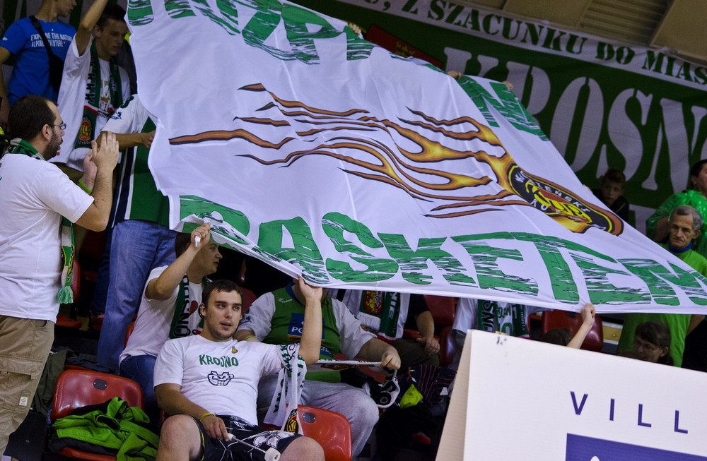 KOSZYKÓWKA: Miasto Szkła Krosno 62:52 Legia Warszawa. Fot. Karol Słomka